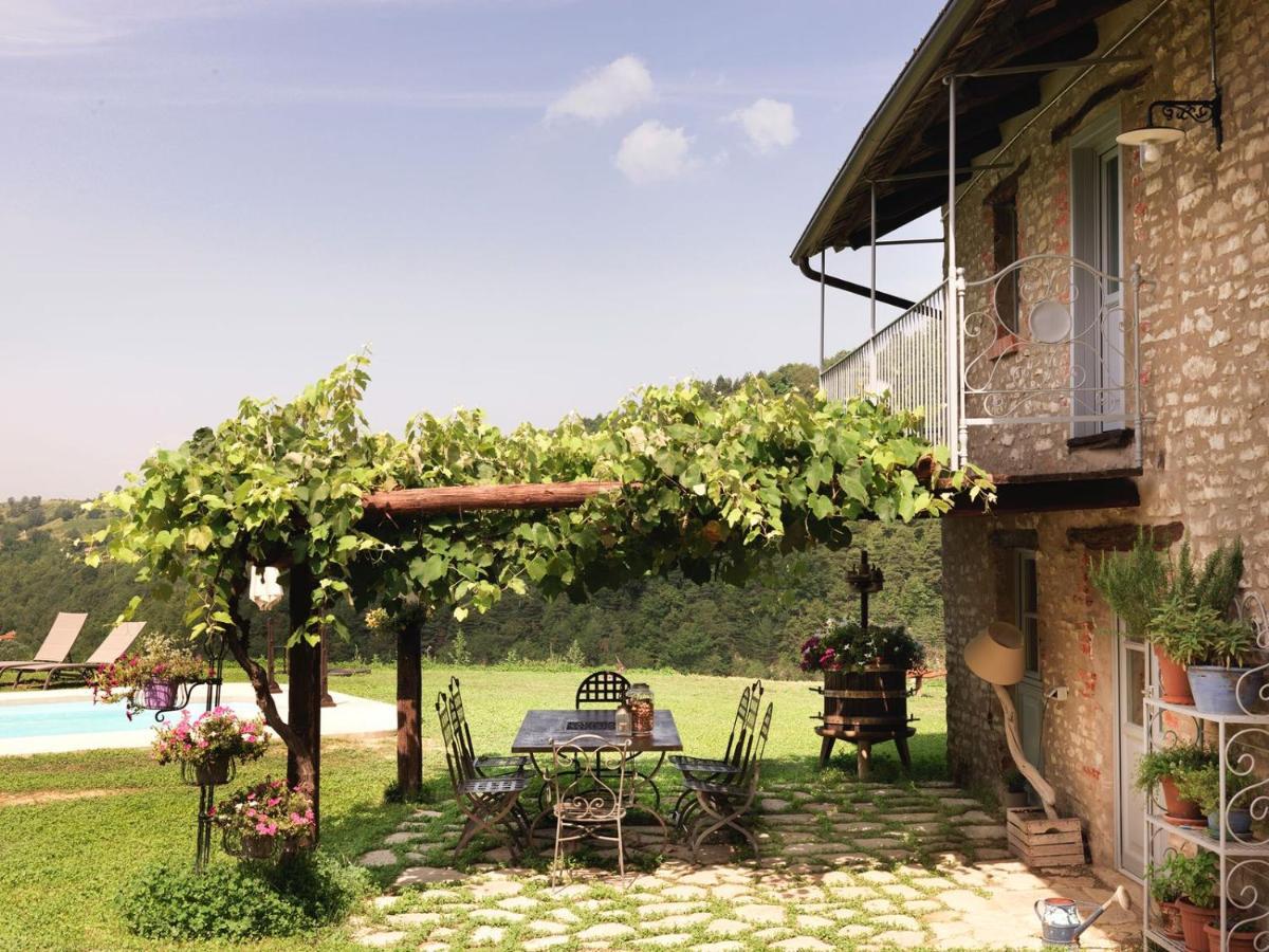 Bed and Breakfast Cascina Facelli Bossolasco Esterno foto