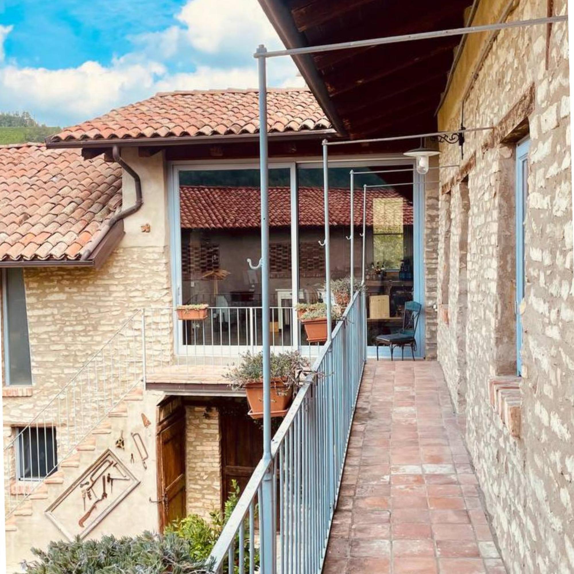 Bed and Breakfast Cascina Facelli Bossolasco Esterno foto